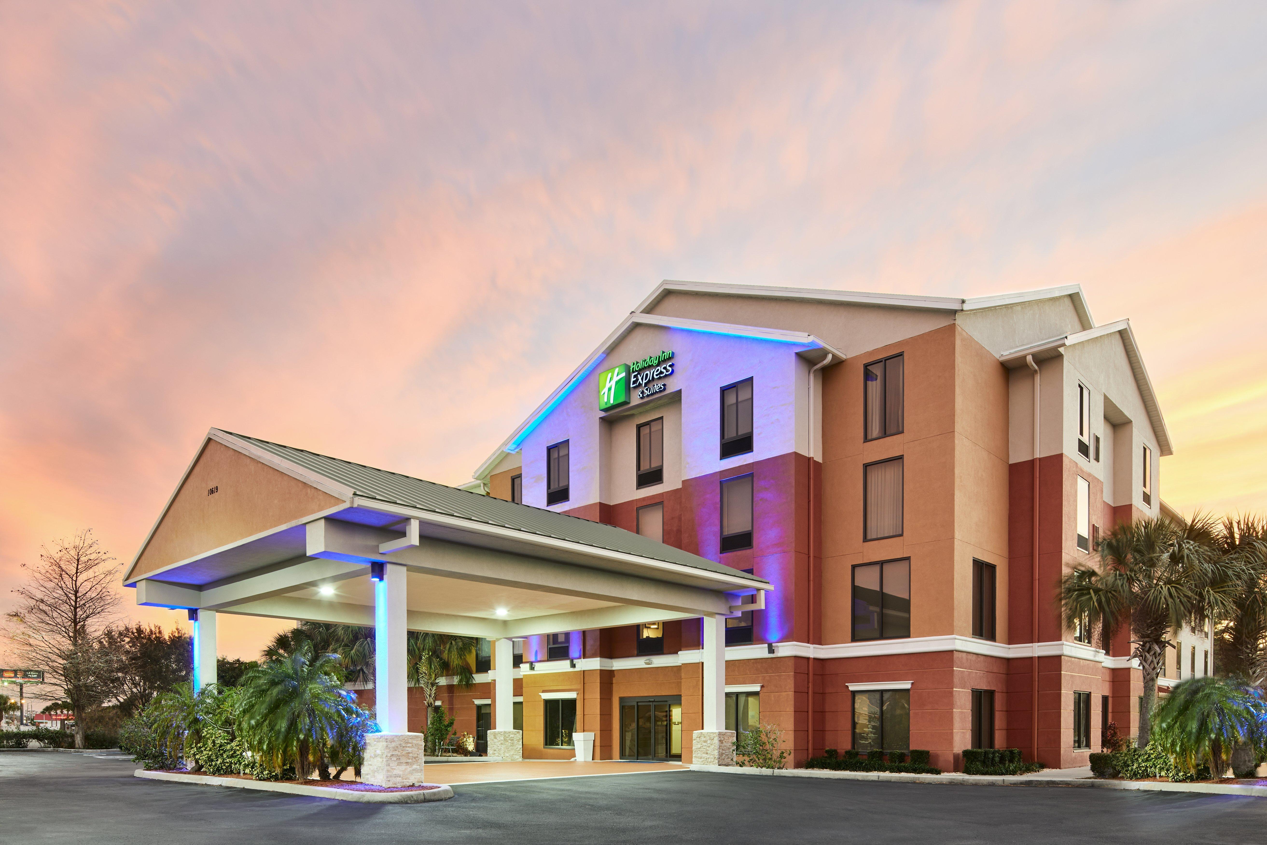 Holiday Inn Express Hotel & Suites Port Richey By Ihg Esterno foto