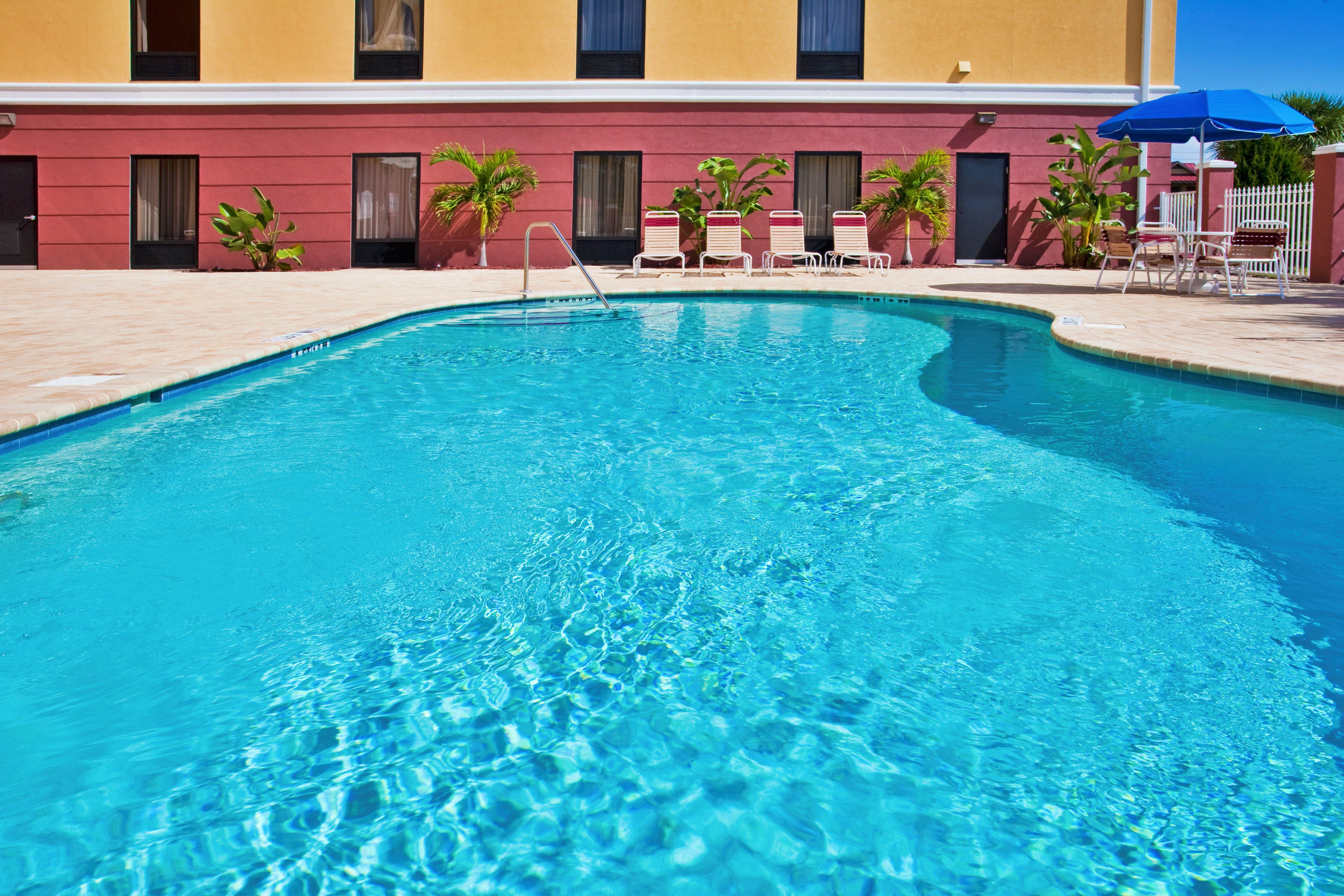 Holiday Inn Express Hotel & Suites Port Richey By Ihg Esterno foto
